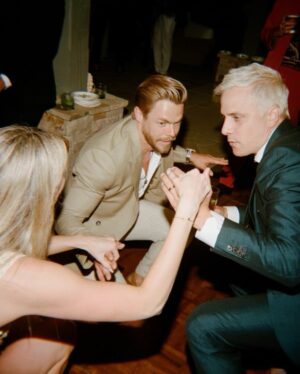 Derek Hough Instagram - Love ❤️ these two humans and so happy to celebrate with them on their big day! What makes these photos even better is looking at the reactions of people in the background 😂… ooo a flower 🌸 
📷: @christinamcneill