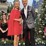 Derek Hough Instagram - It’s tiiiiiiiime 🎄✨ My favorite holiday tradition is getting to host The Wonderful World of Disney: Magical Holiday Celebration with @derekhough ♥️ Grab a snack, some Mickey ears, and all your holiday cheer because it’s almost showtime! See you tonight at 8/7c! 🎄✨
