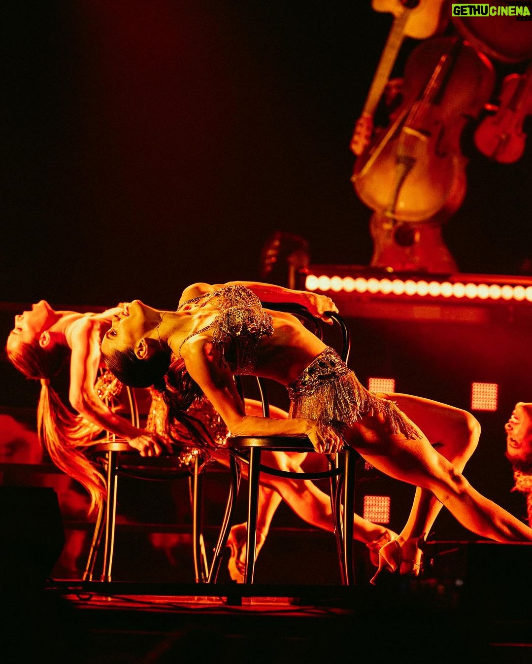 Derek Hough Instagram - Wife appreciation post ! I not only get to Tour the country doing what I love, but I get to share it with the woman that I love. Dancing on stage together sharing this incredible experience with her has been a gift. Also, look at how hot she is. Dang 🔥 We went straight from getting married to going on tour, working incredibly hard in the most demanding show either of us have ever done. What an awesome adventure to begin our beautiful union together. Thank you my love for standing by me and supporting me for the past year while Ive obsessed about building this show. 38 cities only 22 left . I can’t wait to hit that stage with you ! Let’s keep this celebration going Come see this hot lady do her thing Tickets 🎫 DerekHough.Com Photo credit: @zcassar