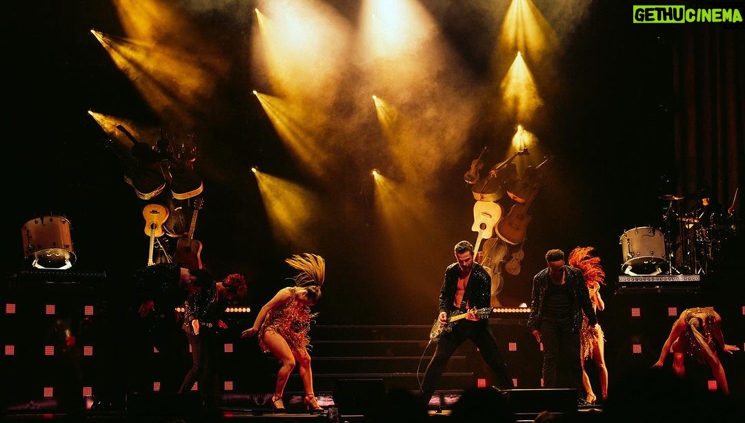 Derek Hough Instagram - This week of shows were epic!!! These audiences keep bringing it! Only 22 shows left Don’t Miss It ! Tickets 🎫 Derekhough.com