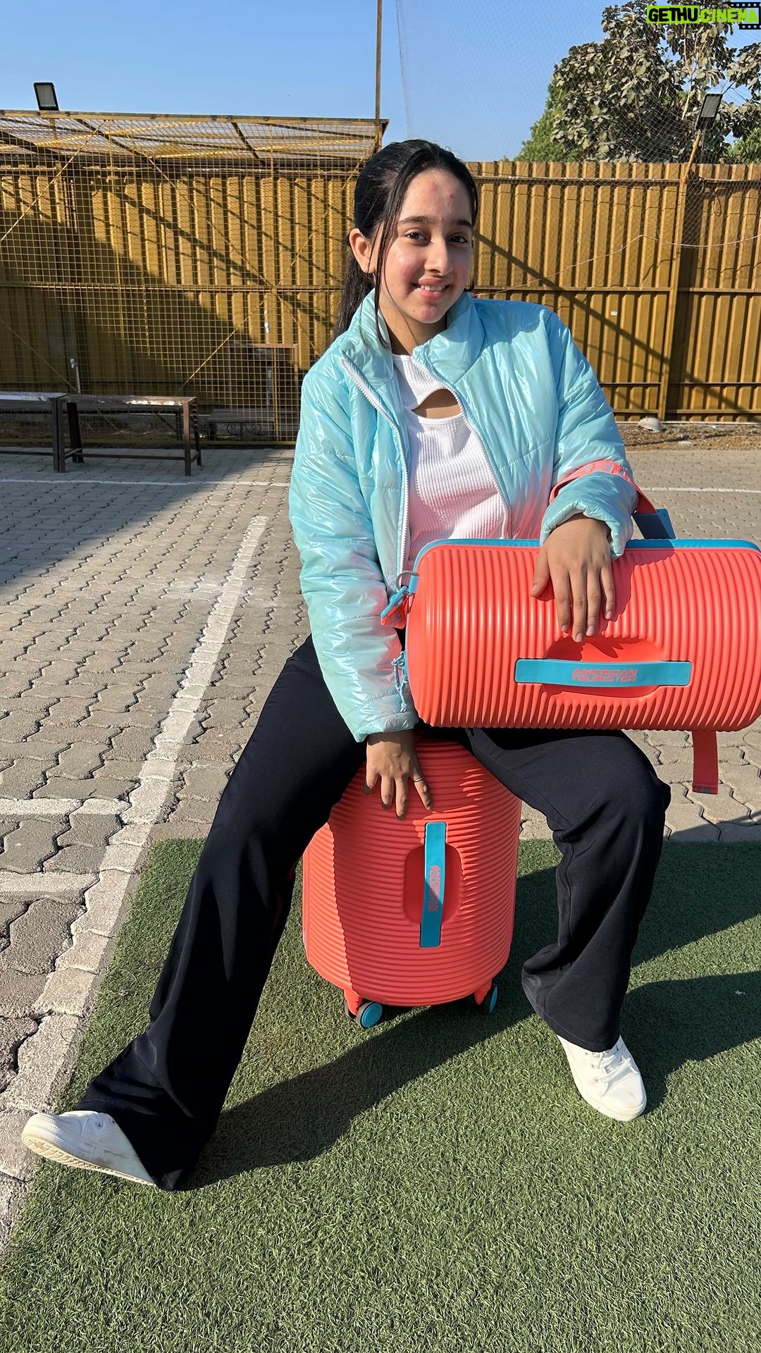 Deshna Dugad Instagram - Carrying it with attitude 😎 @amtouristerin . . #deshna #deshnadugad #collab #ad #owntheroll