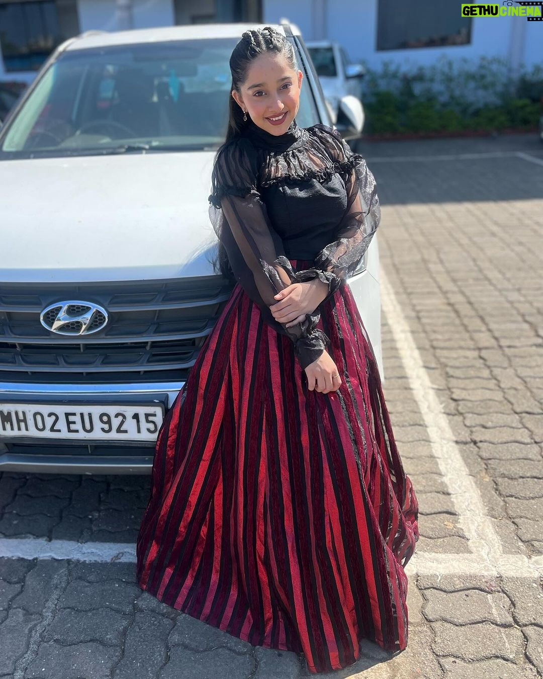 Deshna Dugad Instagram - Angel energy ❤️🔥 . Pc - @adishvaidya_92 😂♥️🥰 . . #deshna #deshnadugad #lookoftheday #pushpaimpossible #pushpaimpossibleonsab