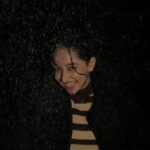 Deshna Dugad Instagram - - hot chocolate season ❄️☕️. . . Vc - @so.man.i @itisha_2102 Lmk if you all want a BTS for this video ( it is hilarious ) 🤣 . . #deshna #deshnadugad #snow #winter #nights #warm #cozynights #cozy #lovethisseason #winterlove #winterfashion