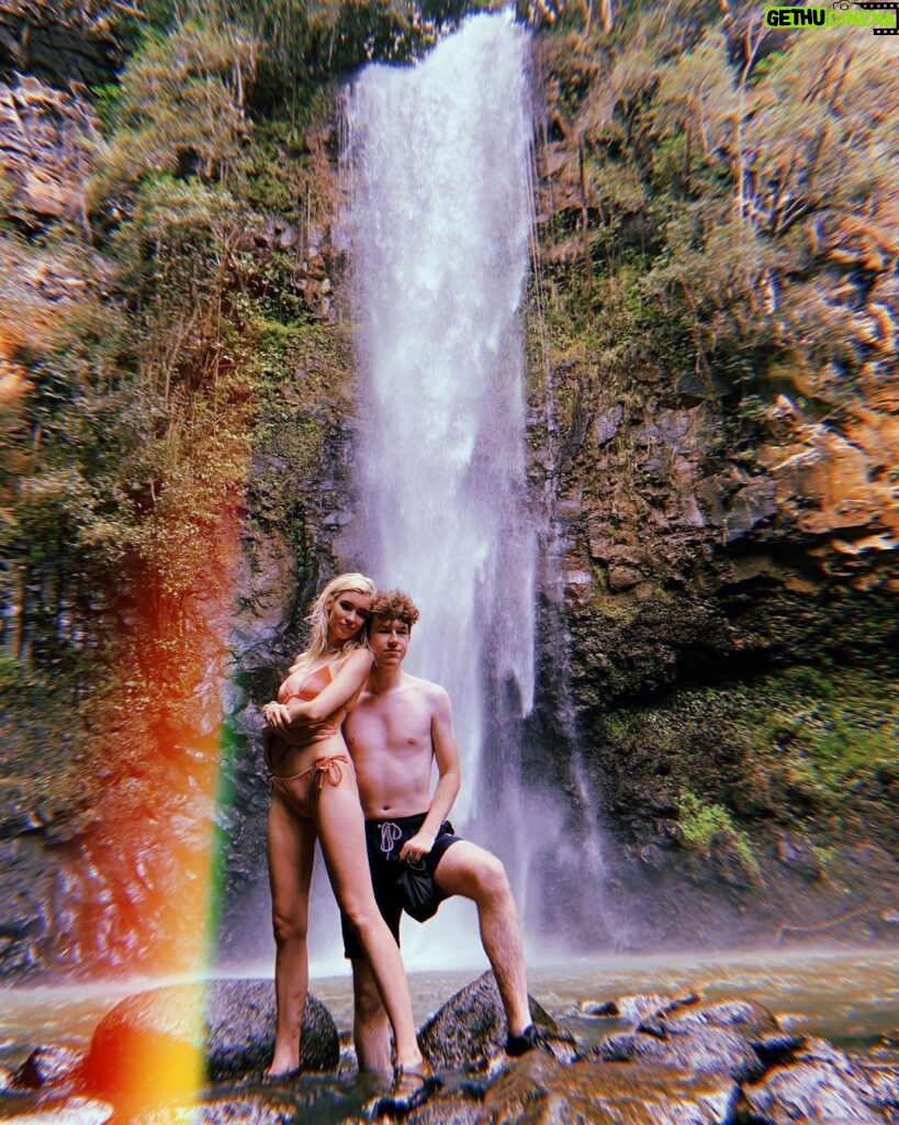 Devin Druid Instagram - kayaked 2 miles and hiked 1 1/2 miles for this Kaua'i, Hawaii