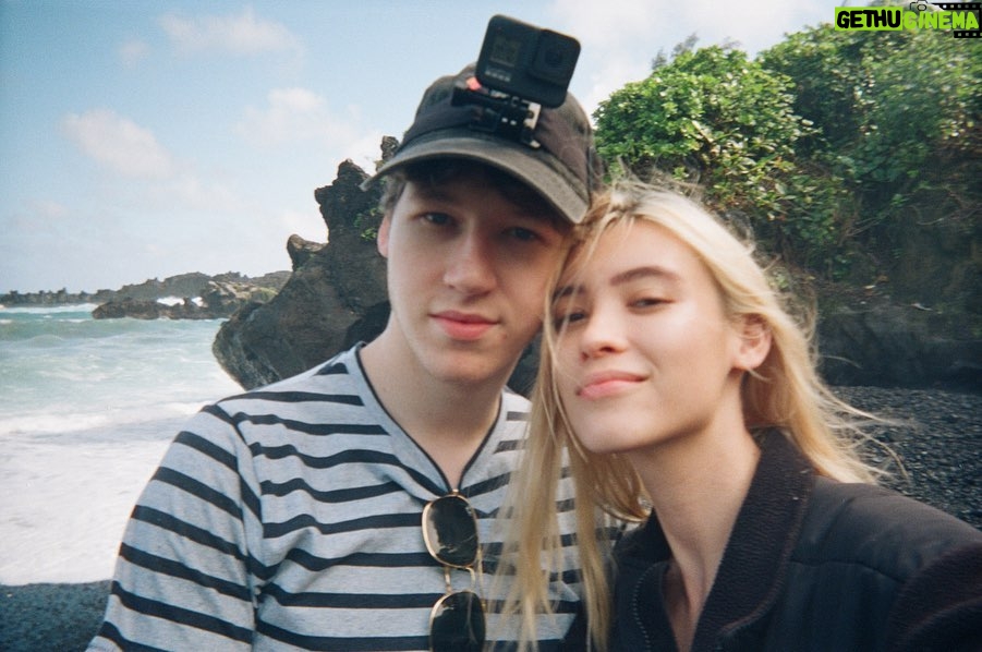 Devin Druid Instagram - happy birthday to my dream girl @anniemarie let's make more s'mores and let me write about you forever, i love u