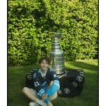 Devin Druid Instagram - I DONT KNOW HOW THIS HAPPENED BUT THANK YOU @nhl FOR BRINGING THE @stanleycup TO MY BACKYARD 😭❤️ [ o*] - @anniemarie @anniemariesgallery Jerseys by @mensleaguesweaters & the uber talented @epoole88