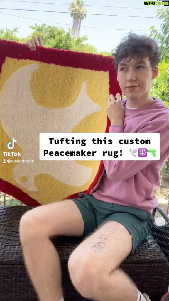 Devin Druid Instagram - tufting this custom Peacemaker rug!