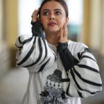 Devoleena Bhattacharjee Instagram - Casually fabulous 👸 Outfit: @ekastories.store Jewels: @rang_akankshanegi Styled by: @shikshabhansali_ MUA: @ishleensethimua Shot by: @pratik_kharat_ #devoleena Mumbai, Maharashtra