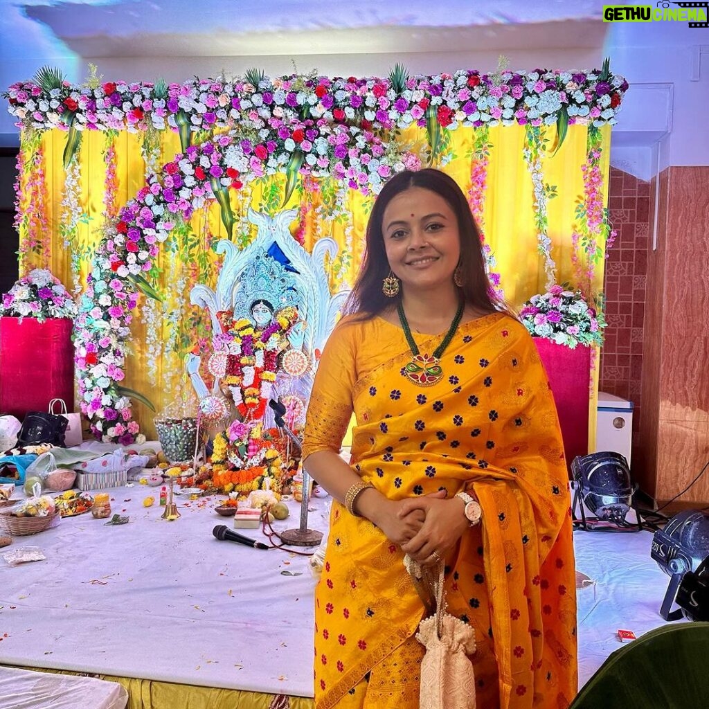 Devoleena Bhattacharjee Instagram - या देवी सर्वभूतेषु विद्यारूपेण संस्थिता नमस्तस्यै नमस्तस्यै नमस्तस्यै नमो नमः॥ May the blessings of Goddess Saraswati fill your life with knowledge and wisdom.✨🙏🏻 #basantpanchami #saraswatipujo #goddessofknowledge #festivalsofindia Mumbai, Maharashtra