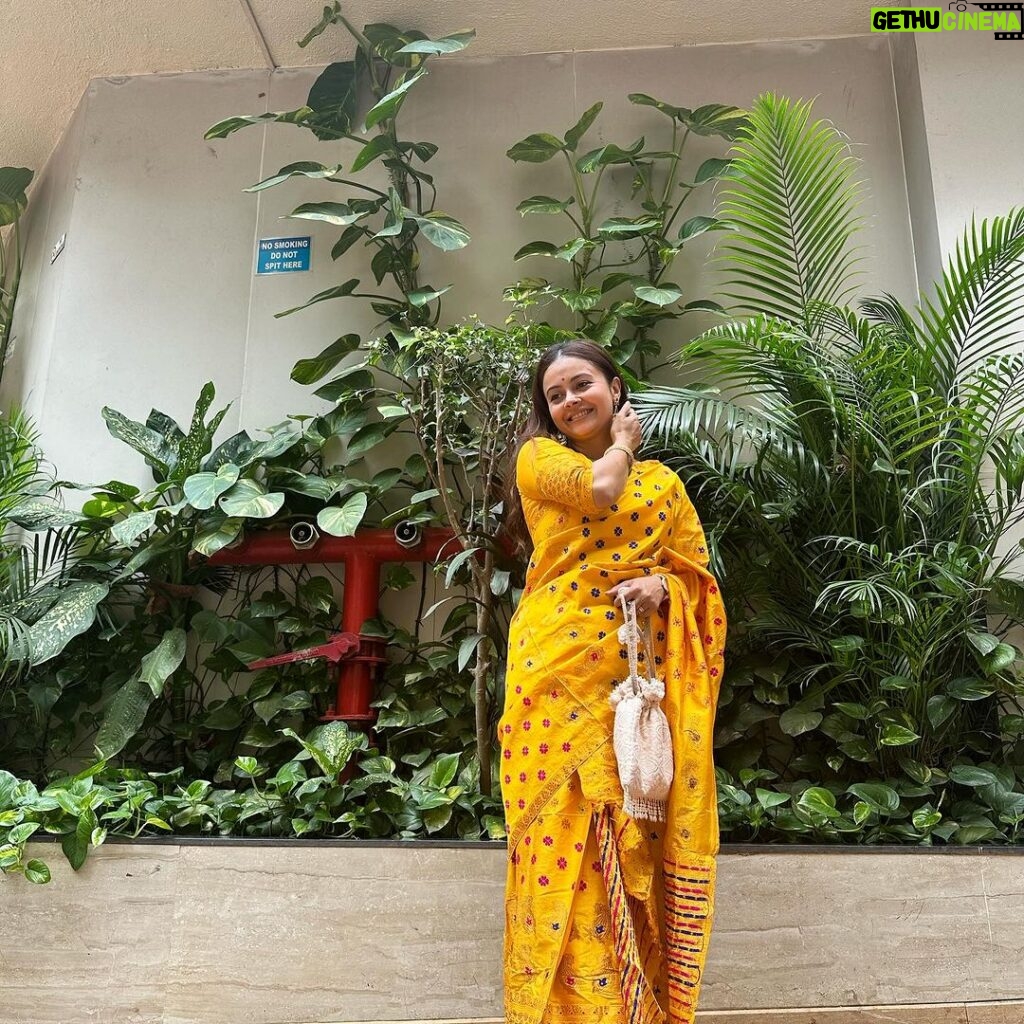 Devoleena Bhattacharjee Instagram - या देवी सर्वभूतेषु विद्यारूपेण संस्थिता नमस्तस्यै नमस्तस्यै नमस्तस्यै नमो नमः॥ May the blessings of Goddess Saraswati fill your life with knowledge and wisdom.✨🙏🏻 #basantpanchami #saraswatipujo #goddessofknowledge #festivalsofindia Mumbai, Maharashtra