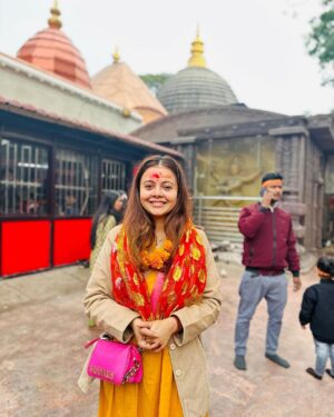 Devoleena Bhattacharjee Instagram - Maa #kamakhya 🙏🏻✨ 

#nilachalparbat #guwahati #assam #assamtourism