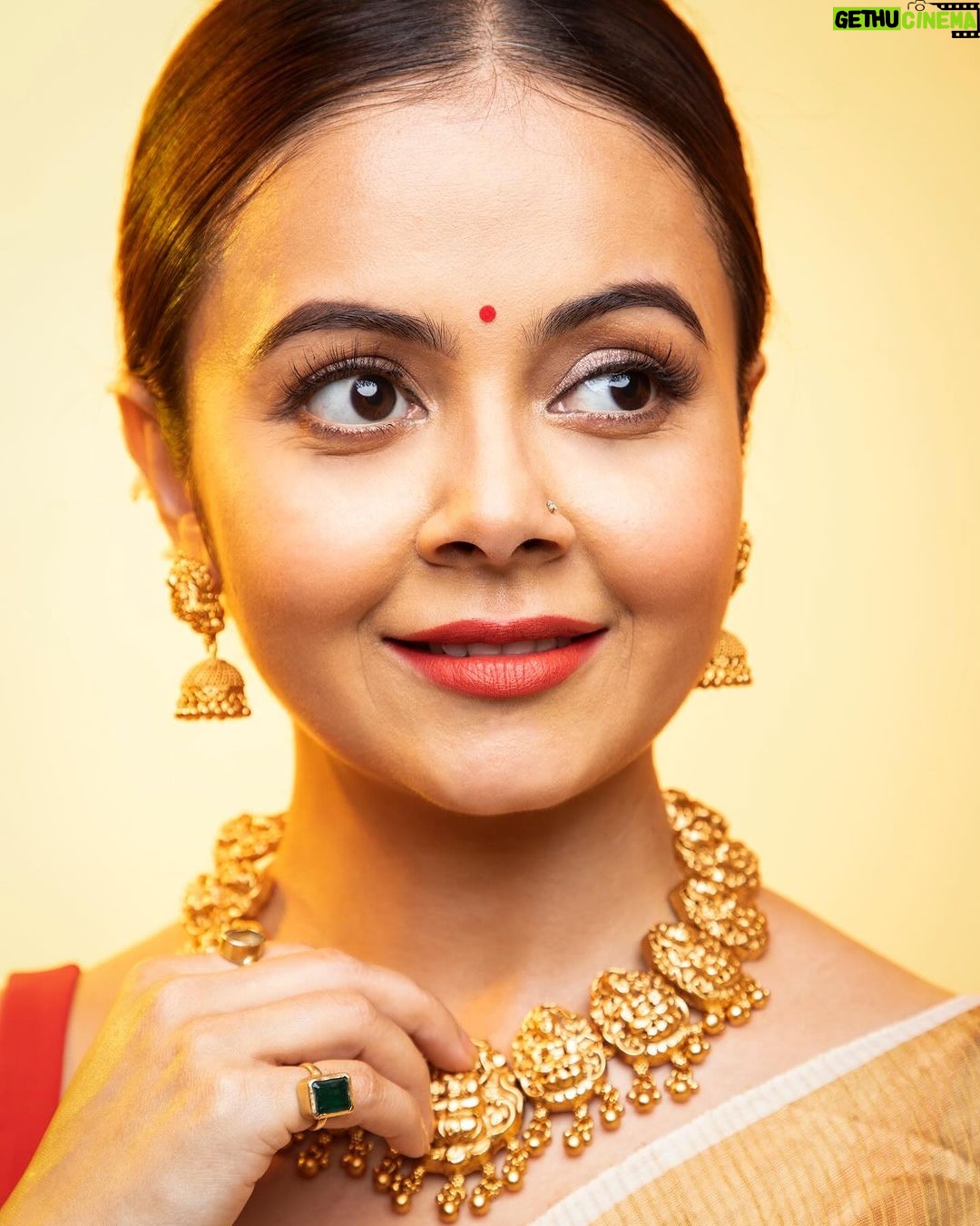 Devoleena Bhattacharjee Instagram - विश्व में गूंज रही भारत के गौरव की कहानी, गर्व है हमें हमारी पहचान पर, कि हम सब हैं हिंदुस्तानी। गणतंत्र दिवस की शुभकामनाएं 🇮🇳🙏🏻 #jaihind🇮🇳 #republicday #proudbharatiya Guwahati, Assam