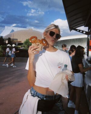 Devon Windsor Instagram - Let’s go to Disney, Disney! Celebrating @nadineleopold 30th ! 🎂