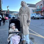 Devon Windsor Instagram - Cozy town exploration ❄️