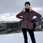 Devon Windsor Instagram - Ski-son ⛷️❄️