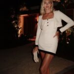 Devon Windsor Instagram - 🖤 loves a cardigan