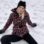 Devon Windsor Instagram - Ski-son ⛷️❄️