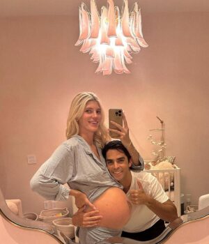 Devon Windsor Instagram - 2023…your most liked pictures ❤️ This year has brought me one of my greatest gifts, Celine Blue. It has pushed me more than I have ever thought. This year I’ve grown in ways I could have never imagined. I’ve loved more than ever. Seeing the girls together has melted my heart! I got to travel, work, see friends who I don’t get to see often, and most importantly spend time with my family. Thank you to all my family, friends and supporters who have always been there for me! Here’s to 2024, being the best year yet!