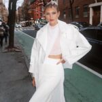 Devon Windsor Instagram - When the taxi cab has perfect timing (swipe) 🚕 #nyfw