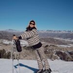 Devon Windsor Instagram - Ski mode activated ⛷️