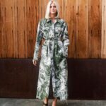 Devon Windsor Instagram - Loves a trench coat 💚 Headed to @jasonwu