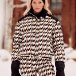 Devon Windsor Instagram - Ski Bunny 🐰⛷️ @revolve @fwrd #revolvewinter #fwrdwinter