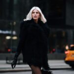 Devon Windsor Instagram - She’s got places to be and people to see… 🖤