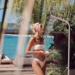 Devon Windsor Instagram - Drip drip 💦✨ PS this swim is in new Resort Drop 2 coming next week…. Dec. 5 !