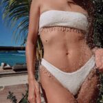 Devon Windsor Instagram - Drip drip 💦✨ PS this swim is in new Resort Drop 2 coming next week…. Dec. 5 !