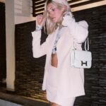 Devon Windsor Instagram - Moms can wear crop tops too 😜