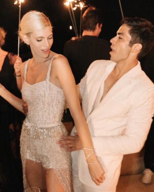 Devon Windsor Instagram - HBD to my dream man!!!! I love you baby, thank you for making every moment special and loving us so much! 💕💕💕