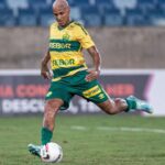 Deyverson Instagram - Sempre que se deparar com um obstáculo, encare-o como uma oportunidade, porque se é difícil, é porque vale a pena. Deus no comando de tudo. 🙏🏽 📸 @gilgomesfoto @c2sportss
