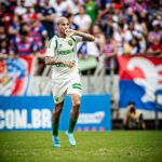 Deyverson Instagram - Vitória fora de casa e mais 3 pontos em nossa caminhada no Brasileirão. Jogo a jogo, com muita humildade, trabalho e pés no chão, seguimos rumo aos nossos objetivos. Muito feliz com mais um gol com a camisa do Dourado! 🙏🏼🔰