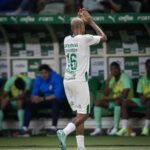 Deyverson Instagram - Primeiro gostaria de parabenizar o grupo do @cuiabaec pela entrega na partida de hoje mesmo com um a menos. Infelizmente não conquistamos o resultado que queríamos, mas seguimos trabalhando! 🙏🏽🙏🏽🙏🏽 Gratidão também ao @palmeiras! Fui muito bem recebido no local que por muito tempo foi minha casa, no Allianz. Muito honrado em entrar em campo pelo primeira vez neste estádio jogando contra o Palmeiras, e receber tanto carinho. Sou muito feliz por toda história que construímos juntos. Agradeço a todos, desde a diretoria pela homenagem, aos funcionários do clube, ex-companheiros de equipe e principalmente a torcida do Verdão por todo apoio. Todo carinho é recíproco! 🙏🏻😉