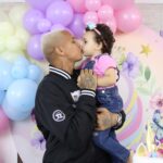 Deyverson Instagram - Hoje é dia de comemorar o aniversário da minha filha @alicenbrum .Só desejo muitas felicidades, saúde e que papai do céu te abençoe cada dia mais. Você é um presente na minha vida, filha. Estarei sempre aqui pro que precisar. Papai te ama! ❤️