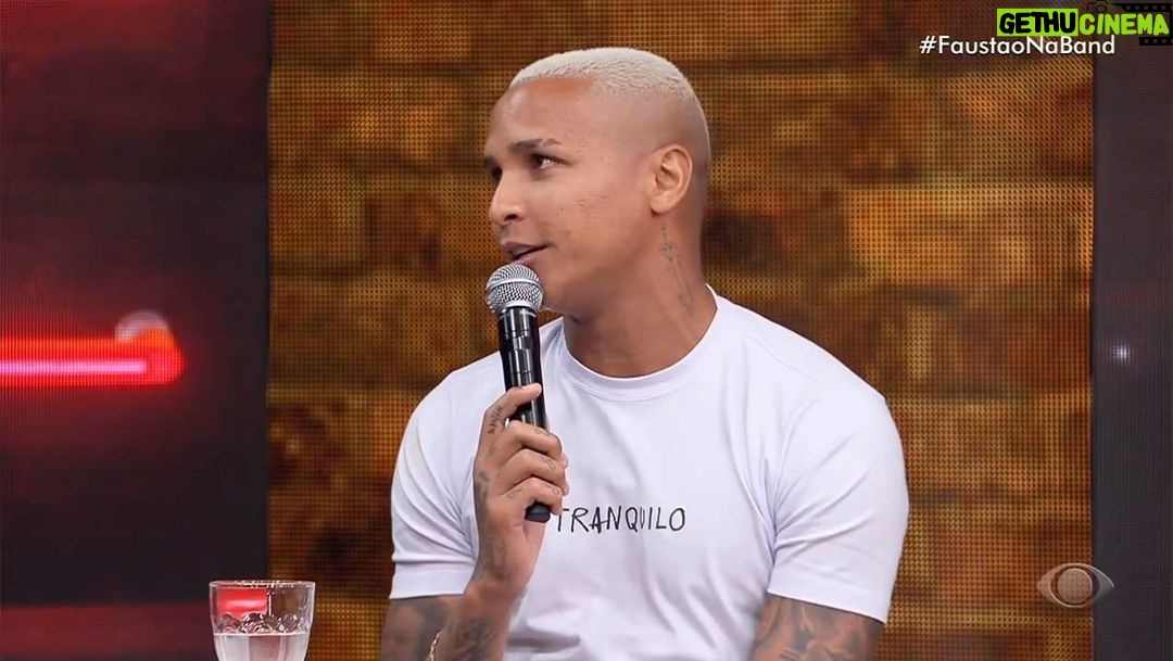Deyverson Instagram - Já deu saudade de estar no Churrascão do Faustão! Muitas histórias para contar e compartilhar com essa galera! Um prazer ter participado do programa do @faustaonaband! Foi demais! Confiram um trechinho! 😉🙏🏽