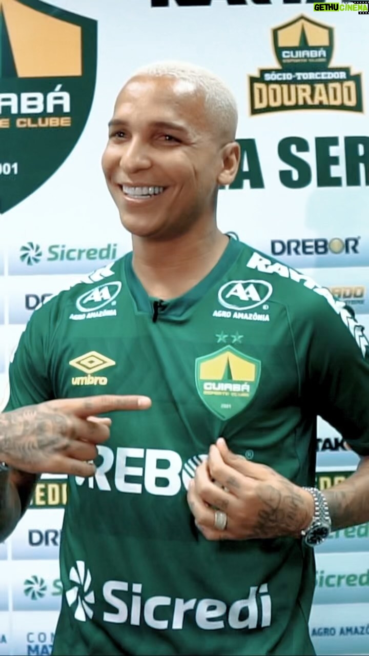 Deyverson - 90K Likes - A piscadinha da inveja agora está em Cuiabá! 😉Vamos juntos, Dourado! 💪🏼🔰
🎥 @toko.ph
📸 @gilgomesfoto