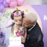 Deyverson Instagram - Hoje é dia de comemorar o aniversário da minha filha @alicenbrum .Só desejo muitas felicidades, saúde e que papai do céu te abençoe cada dia mais. Você é um presente na minha vida, filha. Estarei sempre aqui pro que precisar. Papai te ama! ❤️