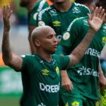 Deyverson Instagram - Obrigado meu Deus 🙏🏼 Alcançamos o nosso objetivo de permanecer na Série A do Campeonato Brasileiro. Parabéns a todo o grupo que lutou, se entregou dentro de campo e não desistiu em nenhum momento daquilo que queríamos. Feliz demais em ver que o nosso trabalho foi recompensado. Grato a Deus por tudo 🙌🏼🔰 @cuiabaec 📸 @gilgomesfoto @c2sportss