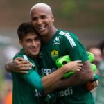 Deyverson Instagram - Obrigado meu Deus 🙏🏼 Alcançamos o nosso objetivo de permanecer na Série A do Campeonato Brasileiro. Parabéns a todo o grupo que lutou, se entregou dentro de campo e não desistiu em nenhum momento daquilo que queríamos. Feliz demais em ver que o nosso trabalho foi recompensado. Grato a Deus por tudo 🙌🏼🔰 @cuiabaec 📸 @gilgomesfoto @c2sportss