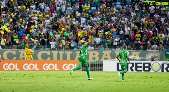 Deyverson - 85.8K Likes - Que seja o primeiro de muitos gols com essa camisa 🙏🏼🔰
O resultado não foi o esperado, mas seguimos focados em nosso objetivo. Vamos manter o foco e a concentração, e trabalhar mais forte ainda para chegar aonde queremos. Vamos pra cima 💪🏼