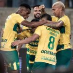 Deyverson Instagram - Uma alegria imensa em contribuir com mais uma assistência para a equipe! Hoje, demos tudo de nós em campo e, graças a Deus, colhemos os frutos. O trabalho continua, @cuiabaec! 🔰