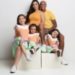 Deyverson Instagram - A verdadeira família e aquela unida pelo espírito e não pelo sangue. Meus amores ❤️❤️❤️❤️ @kariina.mv 💍❤️ @kauany.1907 🥰 @alicenbrum 😍 Angelina 😘