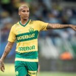 Deyverson Instagram - Obrigado, Deus! Mais uma grande vitória conquistada e outro importante gol pelo @cuiabaec! Seguimos na luta em direção aos nossos objetivos. 🙏🏼🔰