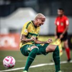 Deyverson Instagram - Grato a Deus por tudo! 🙏🏼 Vitória importante demais contra um grande adversário fora de casa. Resultado para mostrar a força desse grupo em uma partida de muita raça e superação de todos. É seguir trabalhando, para continuar evoluindo e crescendo na tabela, @cuiabaec! 🔰 📸 @lucasalmeidal17