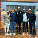 Deyverson Instagram - Que programa sensacional! Foi uma honra estar ao lado de tantos craques do futebol! Muito obrigado pelo convite, Boleiragem! 🙏🏽😉 @sportv TV Globo São Paulo