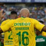 Deyverson Instagram - Mais uma importante vitória para seguir subindo na tabela do Brasileirão. Infelizmente dessa vez o gol não saiu e eu gostaria de me desculpar com a nossa torcida que foi em peso nos apoiar. Mas o mais importante foi conquistarmos os 3 pontos! 🙏🏽 Seguiremos focados visando nossos próximos jogos. Parabéns a todo o grupo pelo desempenho! 🙏🏼🔰 📸 @gilgomesfoto @c2sportss