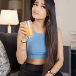 Dhanashree Verma Instagram - Pick your Tuesday mood ☺️✨🤍