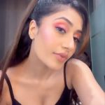 Dhanashree Verma Instagram - Staying on board with the trend 🩷