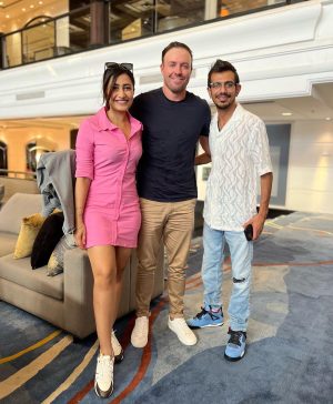 Dhanashree Verma Instagram - Perfect Sunday with the one and only @abdevilliers17 Sir ♥️ 
Missed you @danielledevilliers